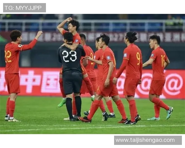 中国足球明星的荣耀与梦想展现了民族自豪感与拼搏精神